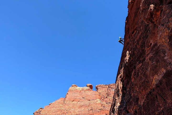 Desert Rock Climbing - Photo 1 of 6